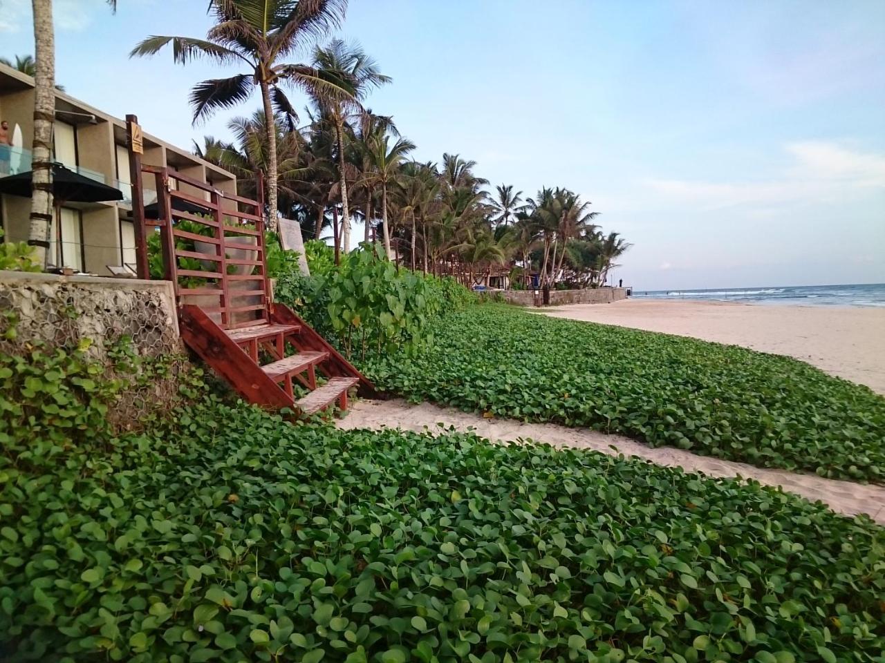 Отель Sun And Surf Rest Ахангама Экстерьер фото