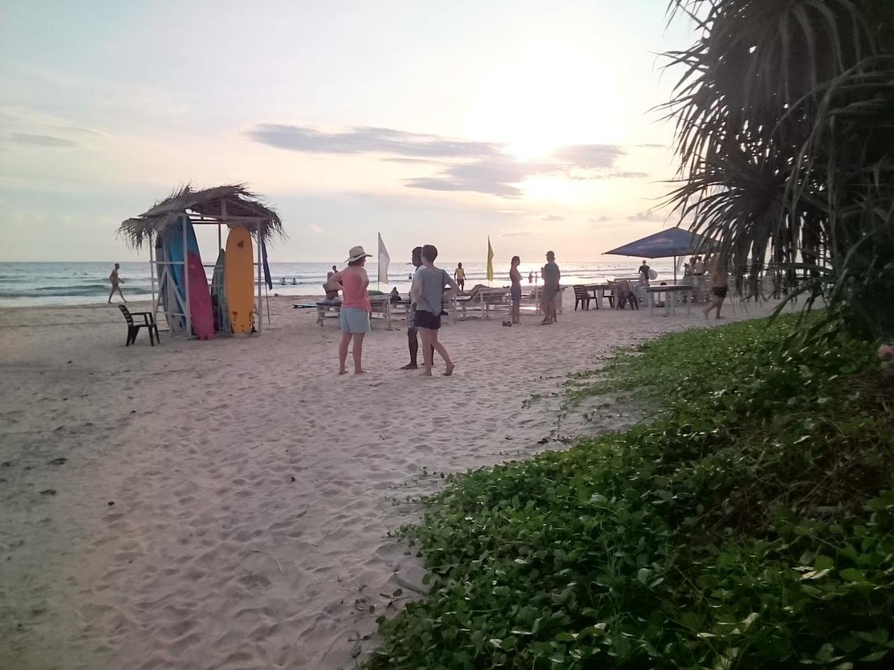 Отель Sun And Surf Rest Ахангама Экстерьер фото